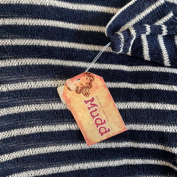 Mudd Navy and White Stripped Sweater Large - Picture 3 of 5